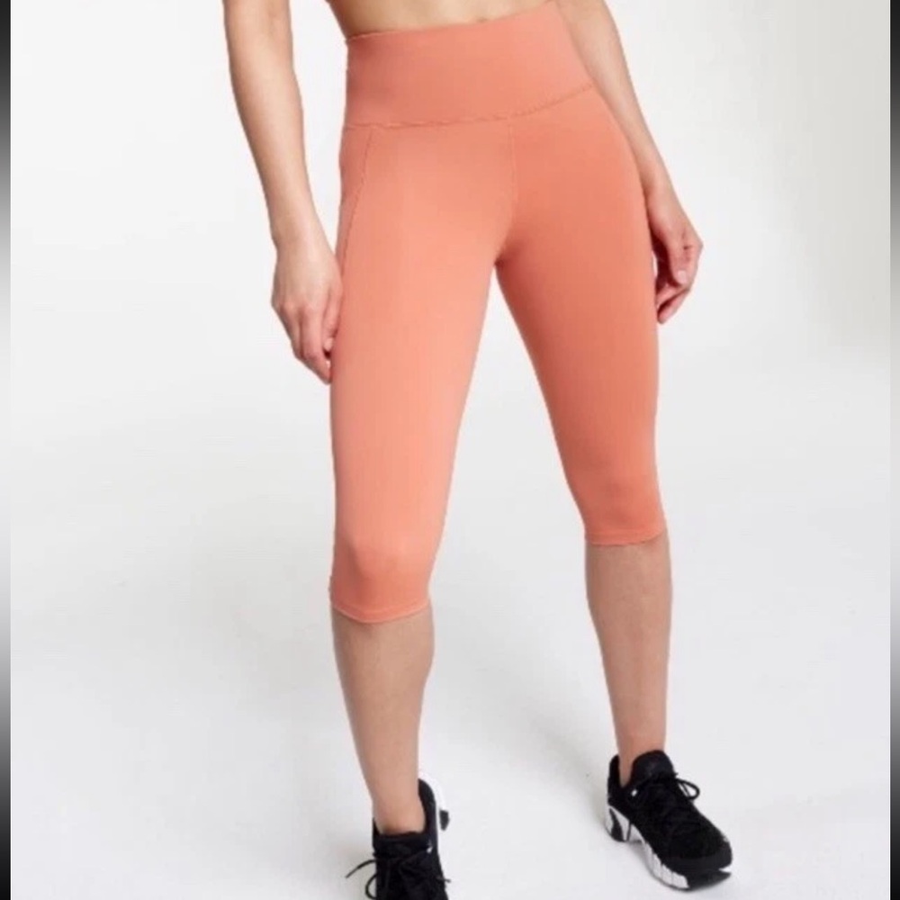 Calia Powermove High-Rise Knee Crop Apricot Aura Leggings
